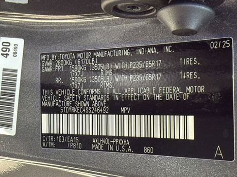 Used 2025 Toyota Sienna XLE FWD image 26