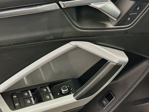 Used 2025 Audi Q3 2.0T Premium image 15