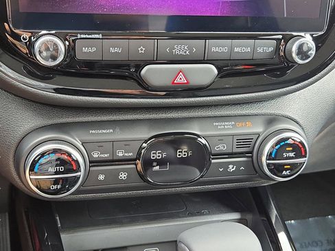 New 2025 Kia Soul EX image 26