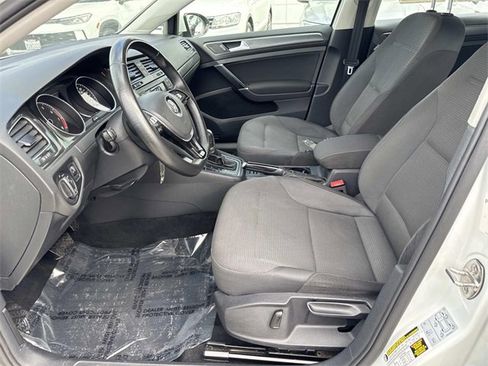 Used 2019 Volkswagen Golf S image 14