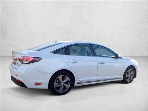Used 2017 Hyundai Sonata Limited image 14
