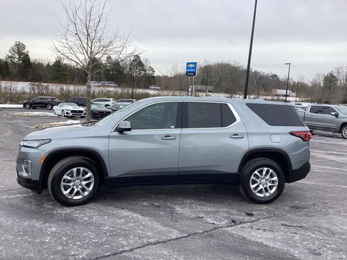 Used 2023 Chevrolet Traverse LS w/ Safety Package image 8
