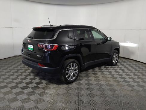 Used 2022 Jeep Compass Latitude AWD/4WD image 10