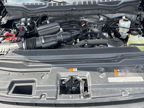 Used 2022 Ford F250 Lariat w/ Lariat Ultimate Package AWD/4WD image 26