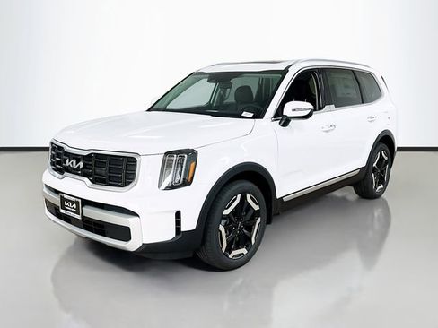 New 2025 Kia Telluride S image 3
