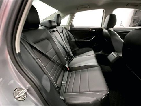 Used 2023 Volkswagen Jetta SE image 23