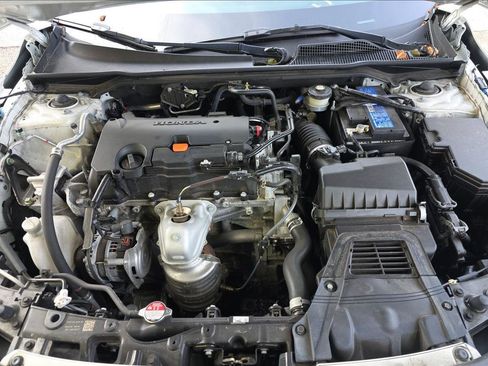 Used 2024 Honda Civic Sport image 10