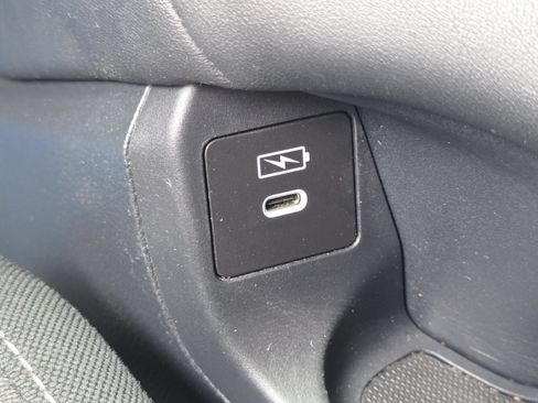 Certified 2024 Honda HR-V LX image 8