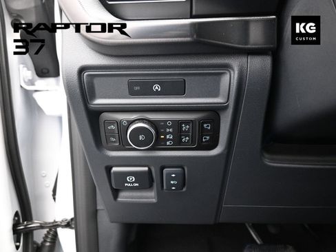 Used 2025 Ford F150 Raptor AWD/4WD image 12