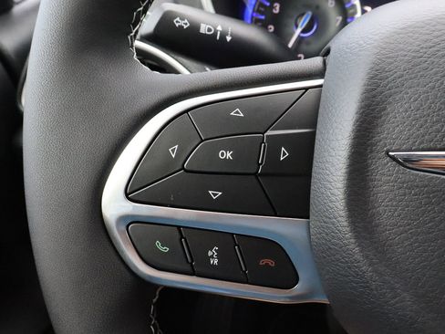 New 2026 Chrysler Pacifica Select image 32