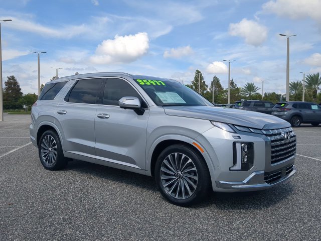 Used 2024 Hyundai Palisade Calligraphy FWD image 1