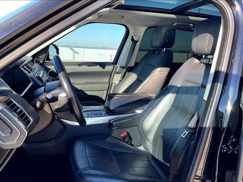Used 2018 Land Rover Range Rover Sport HSE image 9