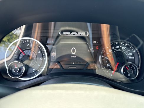 Used 2025 RAM 1500 Laramie w/ Sport Appearance Package AWD/4WD image 24