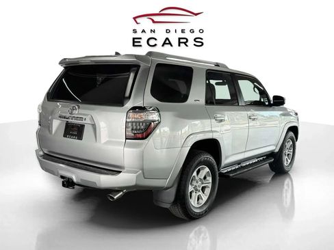 Used 2018 Toyota 4Runner SR5 image 5