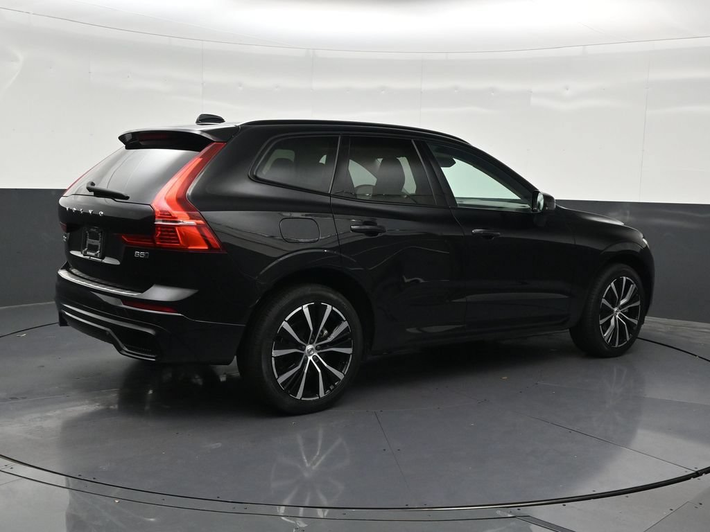 Certified 2024 Volvo XC60 B5 Plus w/ Protection Package Premier AWD/4WD image 6