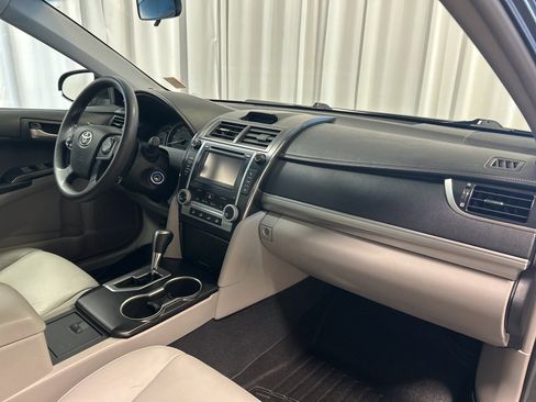 Used 2012 Toyota Camry LE image 15