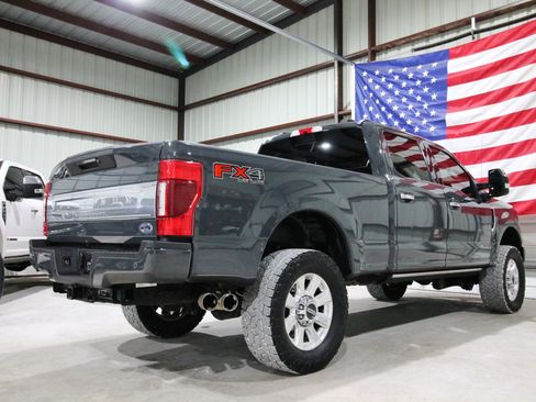 Used 2021 Ford F250 Platinum image 11