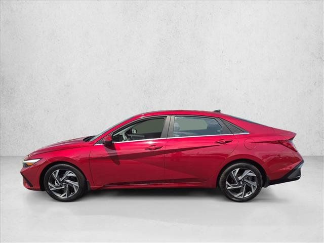 Used 2024 Hyundai Elantra SEL w/ Convenience Package FWD image 9
