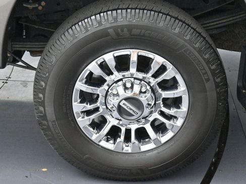 Used 2020 Ford F350 Lariat w/ Lariat Ultimate Package AWD/4WD image 43