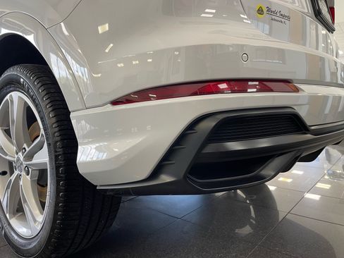 Used 2019 Audi Q3 2.0T Premium Plus w/ Premium Plus Package AWD/4WD image 16