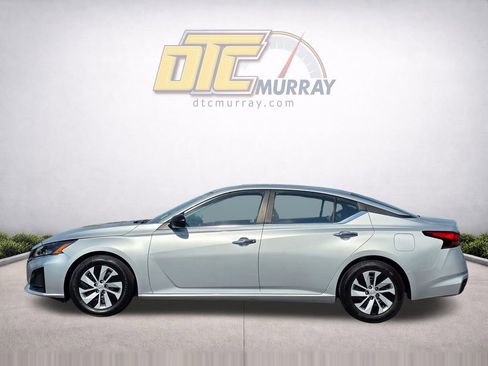 Used 2024 Nissan Altima 2.5 S FWD image 8