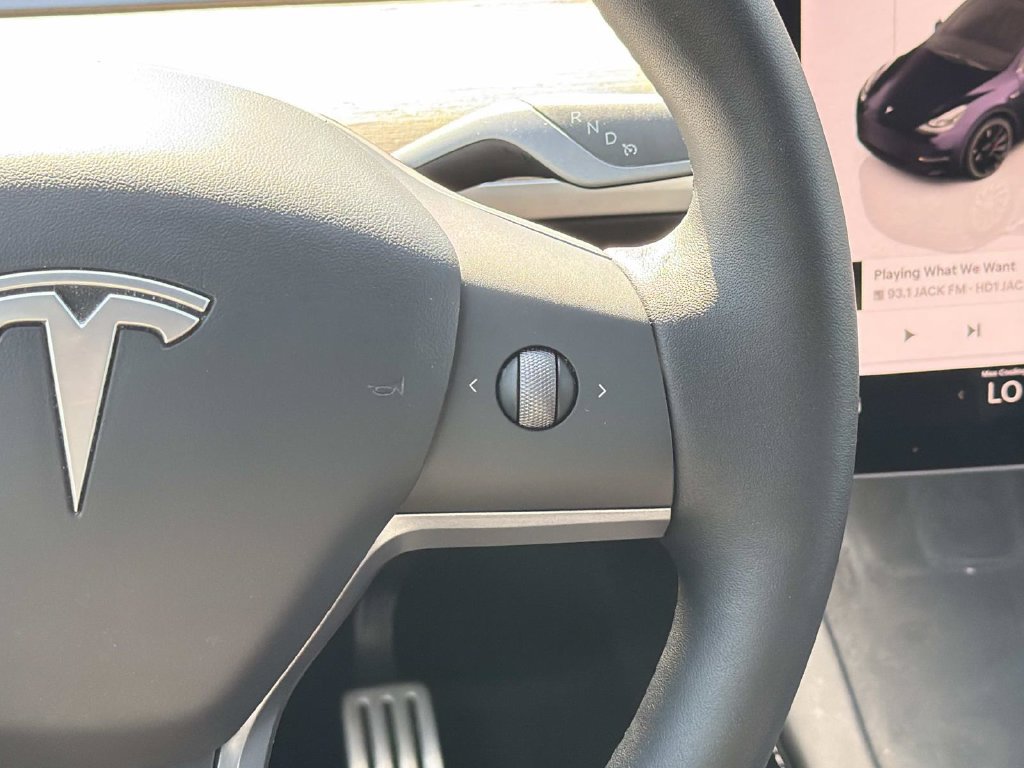 Used 2024 Tesla Model Y Performance AWD/4WD image 9