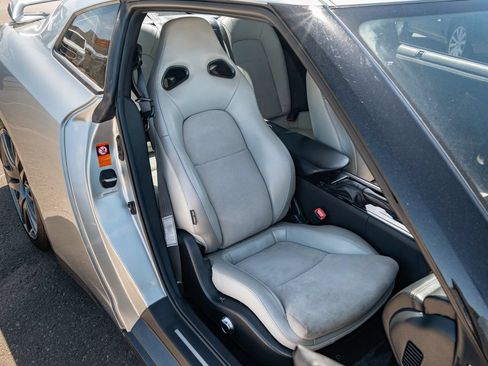 Used 2009 Nissan GT-R Premium AWD/4WD image 22