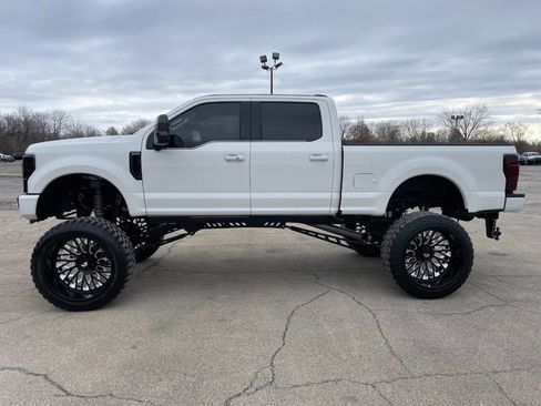 Used 2020 Ford F250 Platinum w/ FX4 Off-Road Package image 2