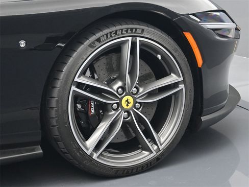 Used 2024 Ferrari Roma Spider image 6