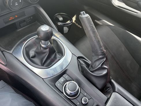 Used 2016 MAZDA MX-5 Miata Club w/ Brembo/BBS Package RWD image 17