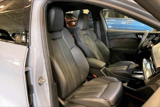 Used 2024 Audi Q4 e-tron Premium Plus AWD/4WD image 7