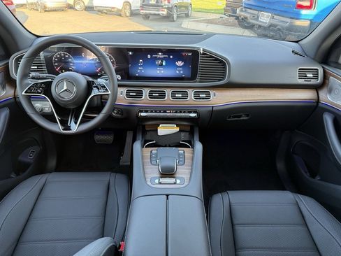 New 2025 Mercedes-Benz GLE 580 4MATIC image 11