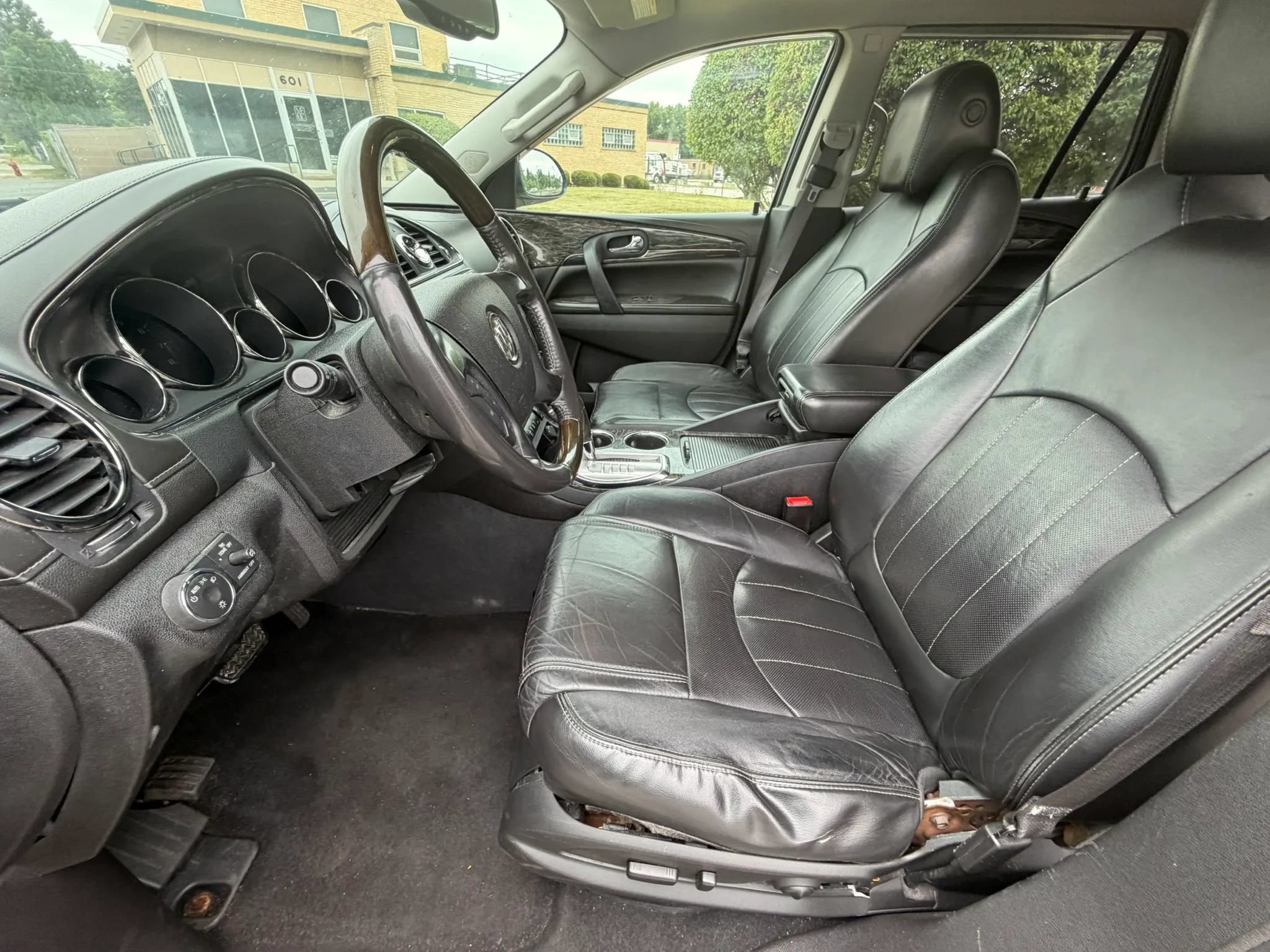 Used 2014 Buick Enclave Leather FWD image 10
