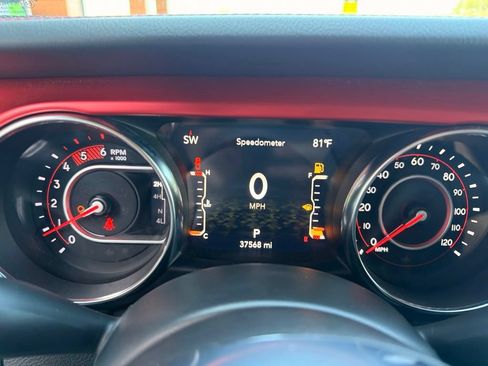 Used 2022 Jeep Gladiator Rubicon w/ LED Lighting Group AWD/4WD image 22
