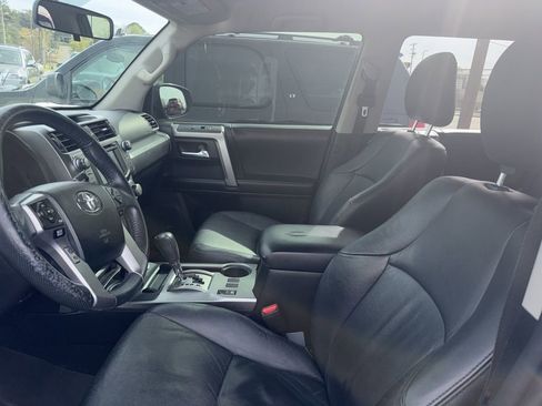 Used 2017 Toyota 4Runner SR5 image 2