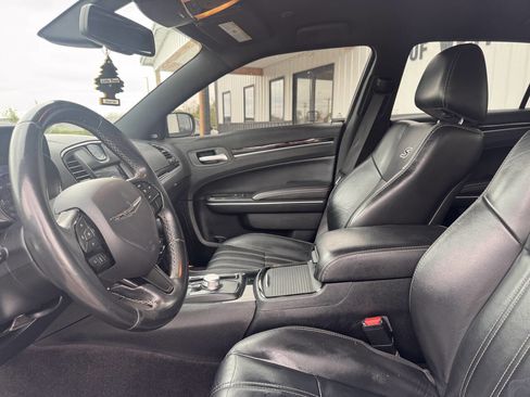 Used 2018 Chrysler 300 S image 14