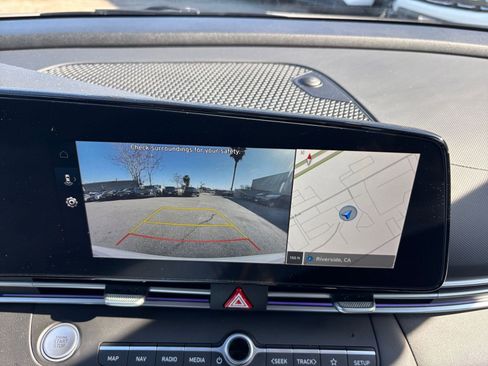 Used 2025 Hyundai Elantra Limited image 27