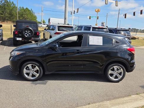 Used 2017 Honda HR-V LX image 4