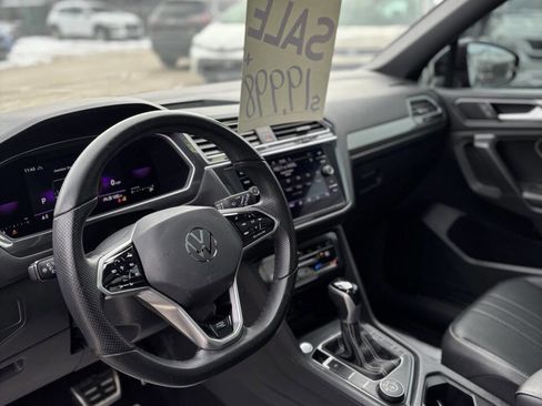 Used 2022 Volkswagen Tiguan SE R-Line image 10