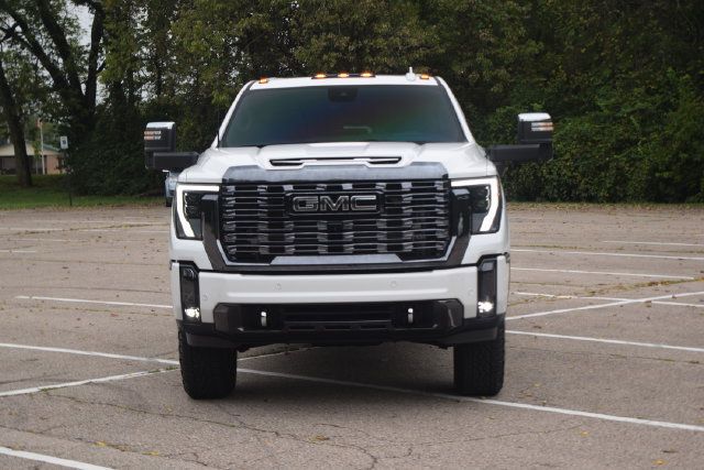 Used 2024 GMC Sierra 3500 Denali Ultimate AWD/4WD image 20