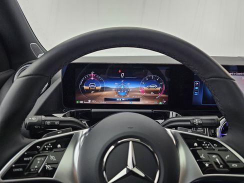 Certified 2025 Mercedes-Benz GLA 250 4MATIC image 34