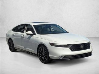 Used 2023 Honda Accord Touring video 3