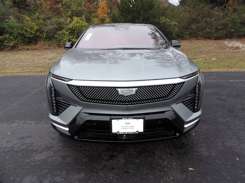 New 2026 Cadillac Optiq Luxury 2 image 2