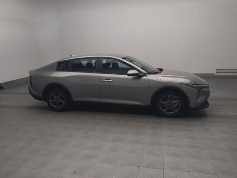 Used 2025 Kia K4 FWD image 11