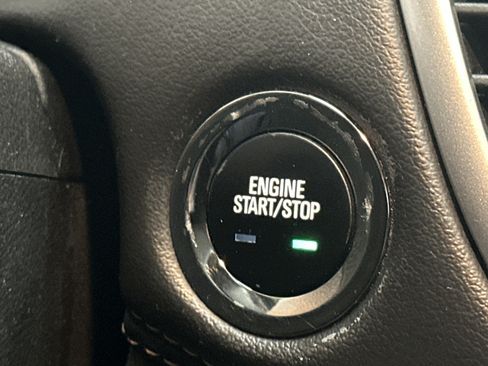 Used 2019 Chevrolet Trax LT w/ LT Convenience Package image 26