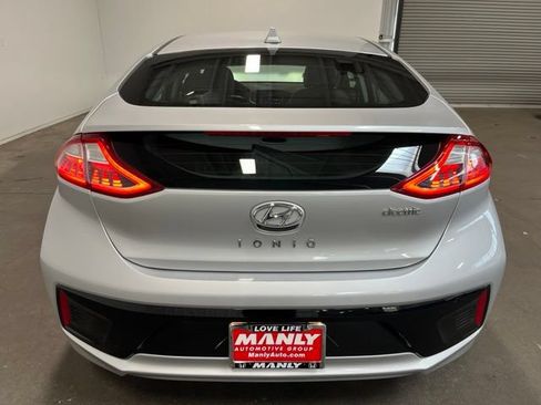 Used 2018 Hyundai Ioniq Limited FWD image 4