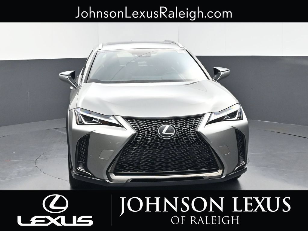 Used 2019 Lexus UX 200 F Sport w/ F Sport Premium Package FWD image 4