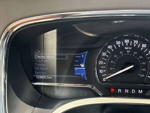 Used 2017 Lincoln Navigator Reserve AWD/4WD image 23