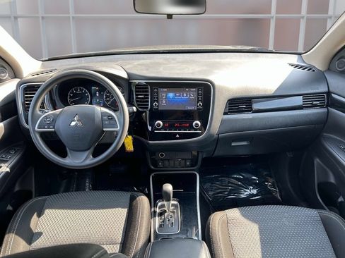 Used 2020 Mitsubishi Outlander ES AWD/4WD image 26
