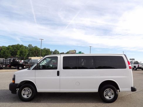 Used 2023 Chevrolet Express 3500 LS RWD image 59